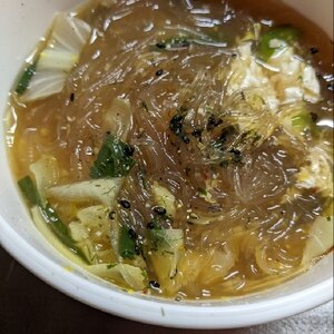 豆苗とトマトの酸辣湯(サンラータン)風中華スープ